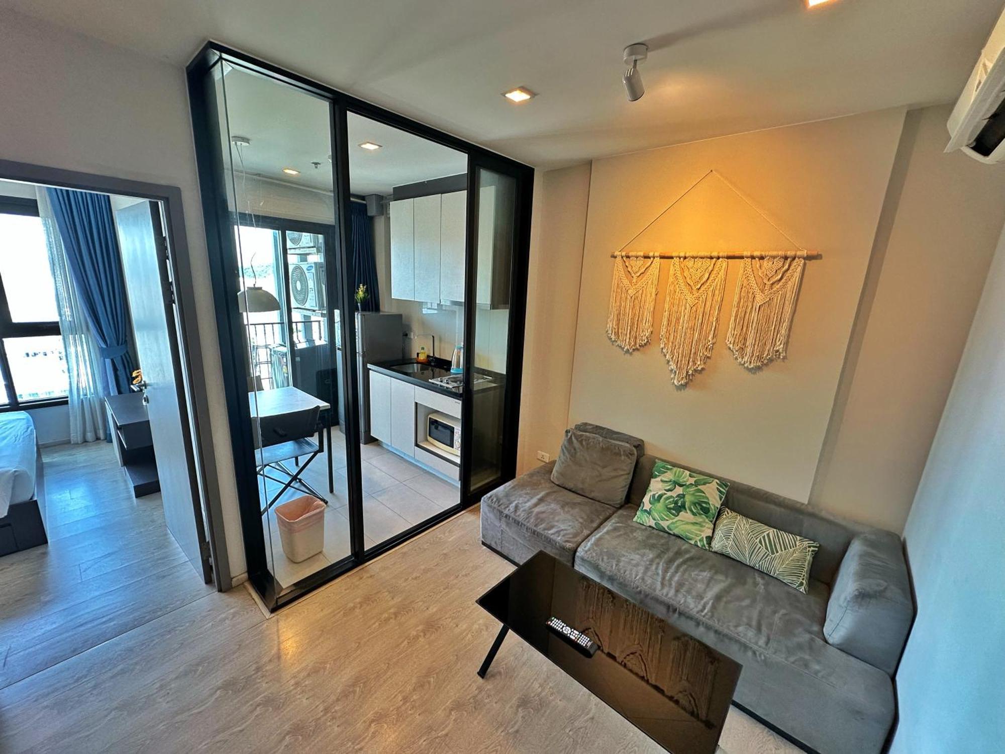 The Base Central Pattaya By Wwc Exterior foto