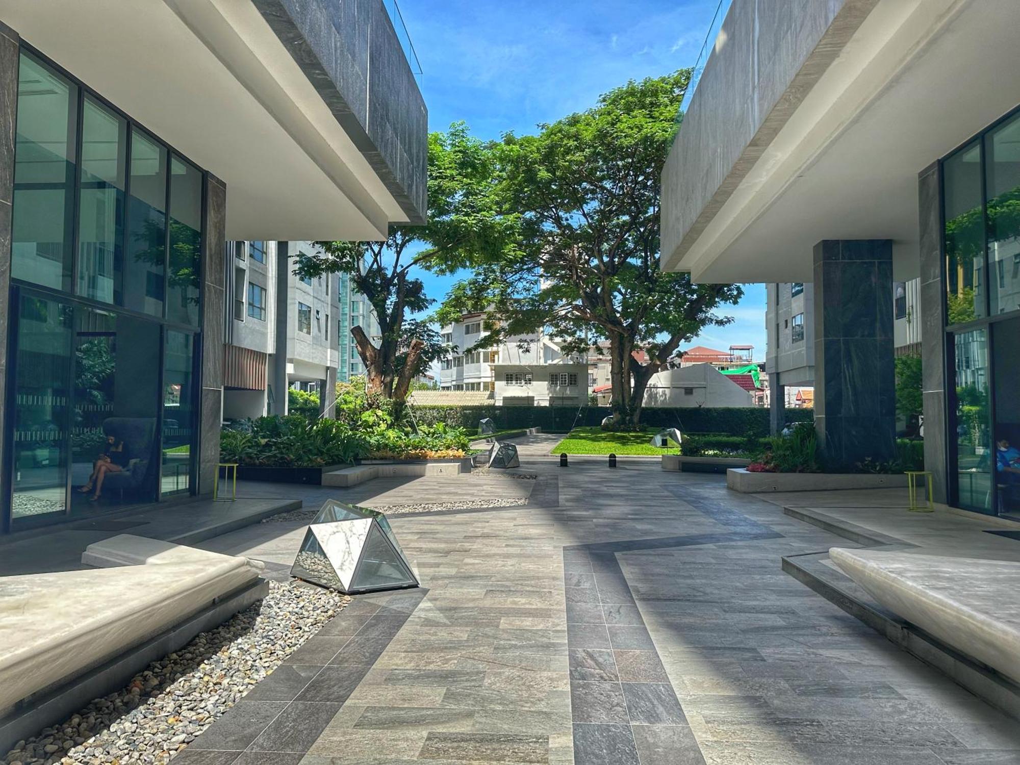 The Base Central Pattaya By Wwc Exterior foto
